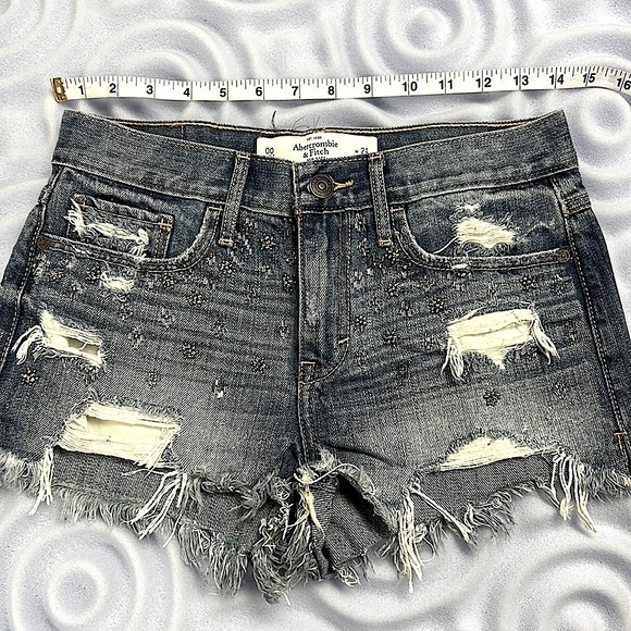 Abercrombie & Fitch Jeans short, like new used couple times - Picture 6 of 8
